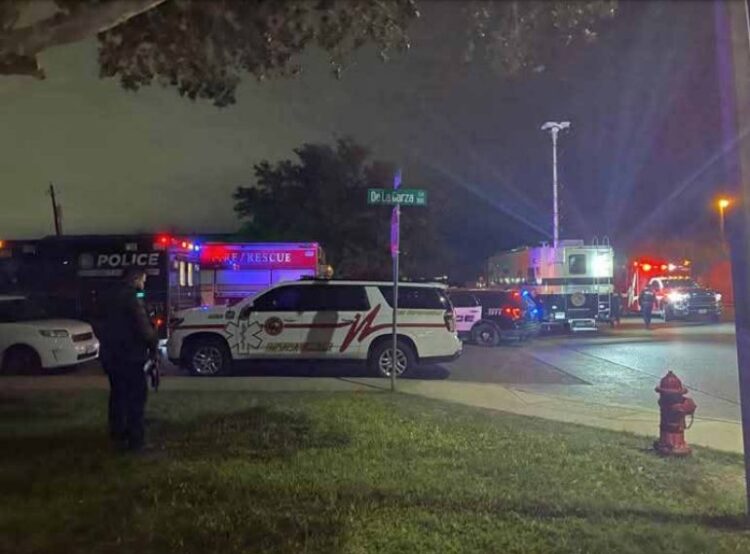 EN LAREDO Hombre asesina una mujer y se atrinchera