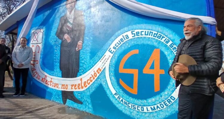 Develan mural de Francisco I. Madero en la Secundaria #4