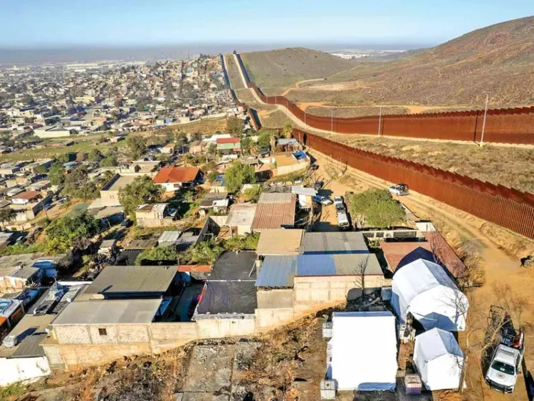 Trump refuerza frontera con México con 3 mil militares más