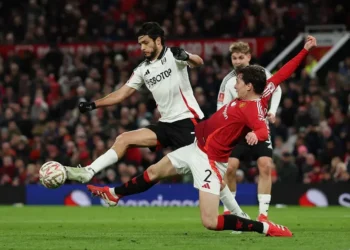 Fulham y Raúl Jiménez eliminan al Manchester United en FA Cup
