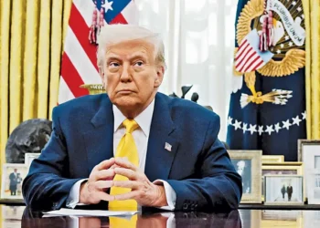 Trump amenaza con sanciones a Rusia y cambia postura sobre Ucrania