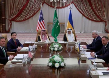 Ucrania acepta alto al fuego con Rusia por 30 días tras acuerdo con EE.UU.