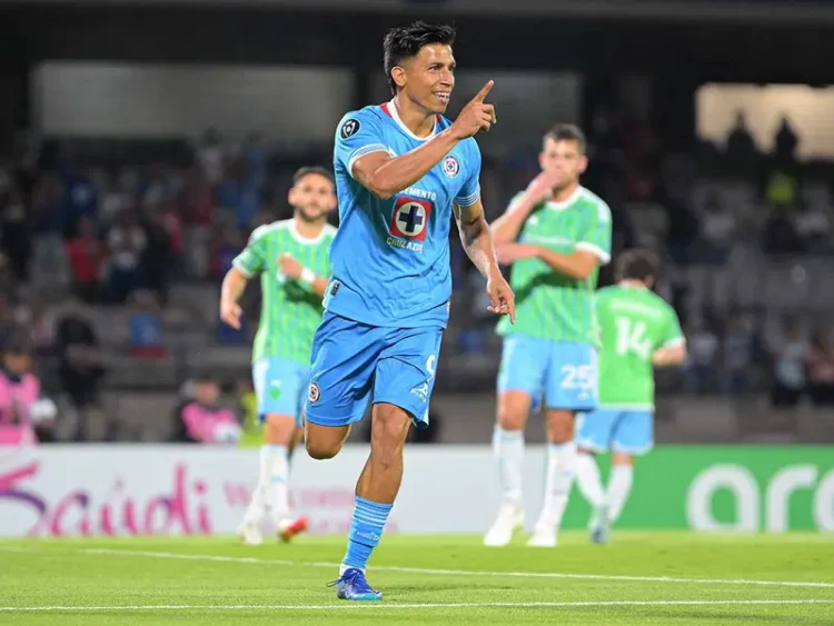 Cruz Azul avanza en Concachampions y espera a América o Chivas