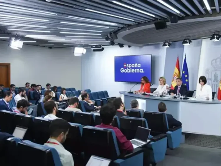 España aprueba ley para realizar pruebas de alcoholemia en escuelas