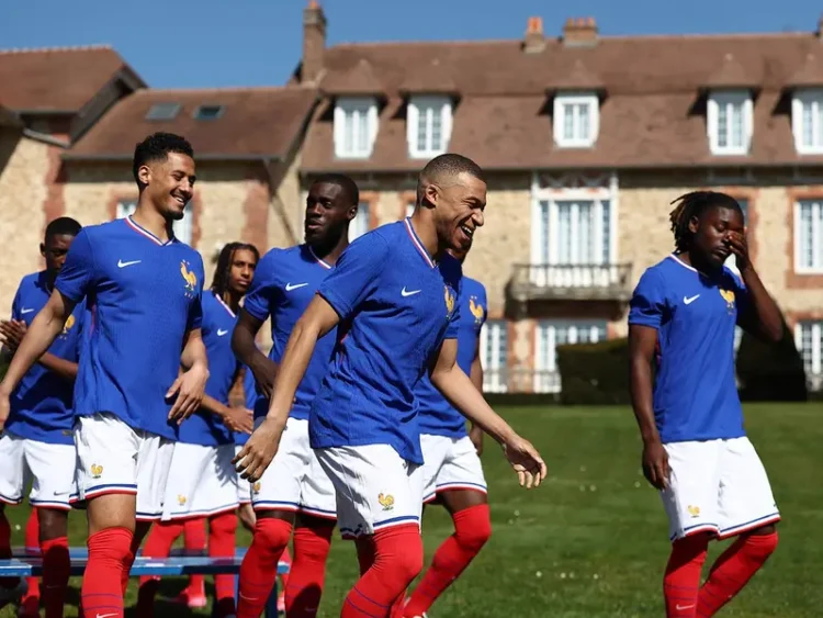Mbappé se muestra feliz de volver a la selección de Francia