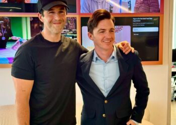 EN PODCAST TRAS POLÉMICAS Drake y Josh se reencuentran