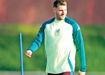 Milan respira aliviado: Santi Giménez solo sufrió un golpe leve