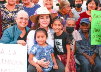 CARMEN LILIA CANTUROSAS Lanza programa ciudadano “Presidencia Cerquita de Ti”