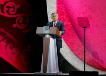 EN TAMPICO Rinde Américo su III Informe de Gobierno