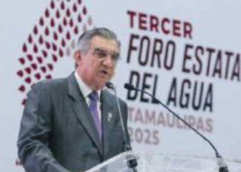 Américo Villarreal llama a poner fin a la privatización del agua