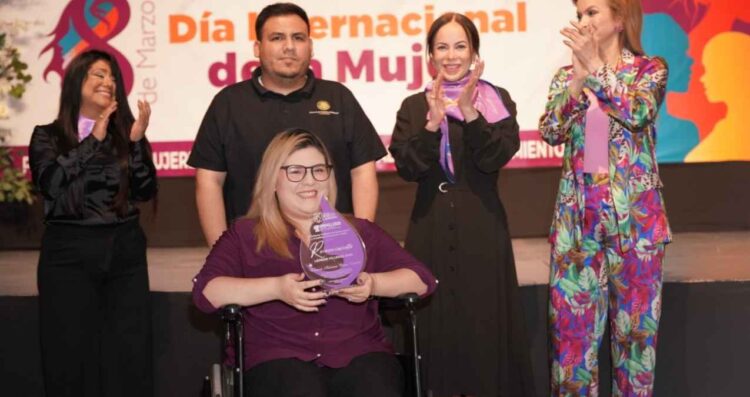 Honran legado de mujeres que transformaron Nuevo Laredo