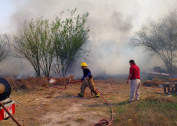 EN NUEVO LAREDO Fuertes vientos causan incendios y apagones