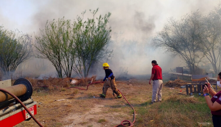 EN NUEVO LAREDO Fuertes vientos causan incendios y apagones