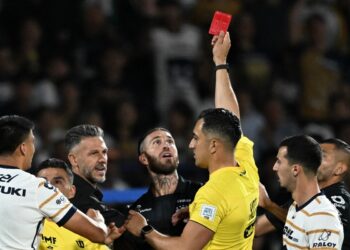 Sergio Ramos pierde la cabeza y es expulsado en la victoria de Monterrey ante Pumas
