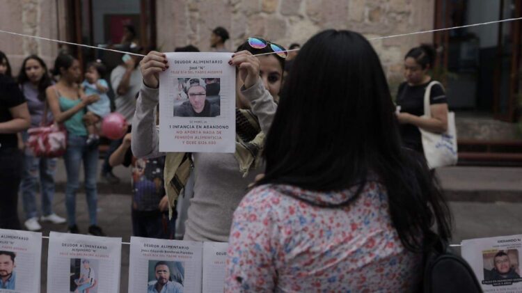 “TENDEDERO DE DEUDORES” Exhibirán a padres que no dan pensión alimenticia a sus hijos