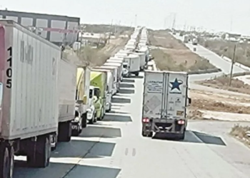 NUEVAMENTE POR REVISIONES Reportan largas filas en Puente III