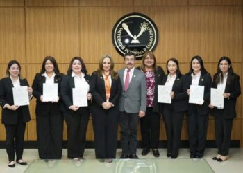 Preside rector Anaya celebración del 33 aniversario de Radio UAT