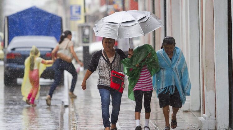 Lluvias y tormenta eléctrica para NLD; descartan tormenta severa