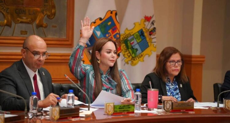 Gobierno de Nuevo Laredo entrega más de 8,000 becas