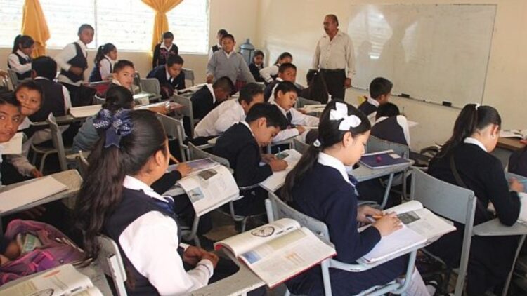 EDUCACIÓN BÁSICA ‘Puente’ por natalicio de Benito Juárez