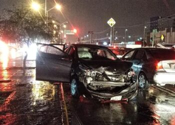 Lluvias elevan 20% accidentes viales en NLD; piden precaución