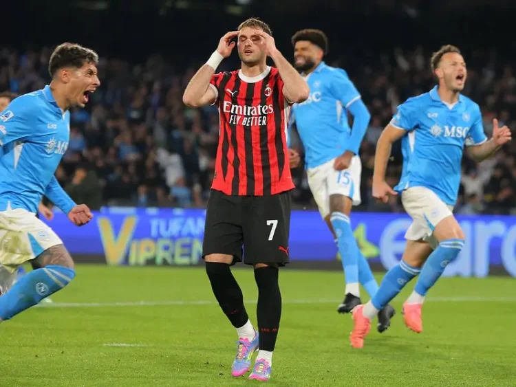 El Milan respalda a Santiago Giménez pese a su baja de rendimiento