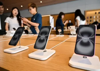 Apple esquiva aranceles de Trump con envíos masivos desde India