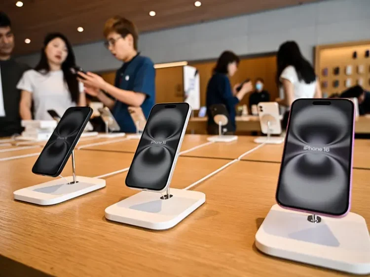 Apple esquiva aranceles de Trump con envíos masivos desde India