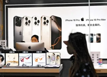 EE.UU. aplicará nuevos aranceles tecnológicos en corto plazo; exención a electrónicos será temporal