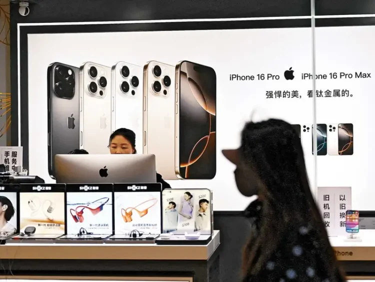 EE.UU. aplicará nuevos aranceles tecnológicos en corto plazo; exención a electrónicos será temporal