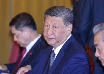 Tensión comercial entre EU y China desploma el precio del petróleo