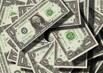 Banco Mundial alerta sobre impacto económico global por aranceles de Trump