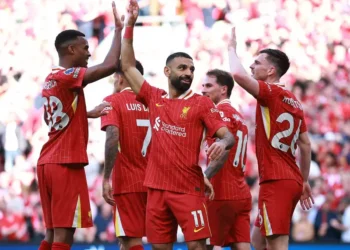 Liverpool conquista la Premier League con una goleada memorable