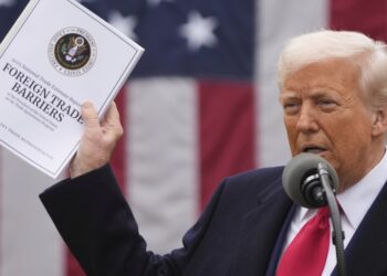 POR AHORA Trump excluye a México de la lista de aranceles