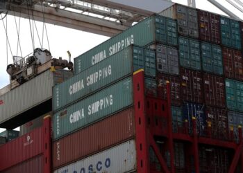 Trump suspende sus aranceles por 90 días, pero aumenta los de China