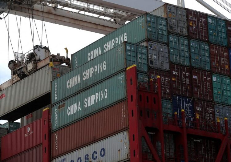 Trump suspende sus aranceles por 90 días, pero aumenta los de China