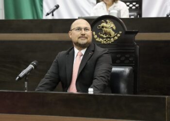 AFIRMA HÉCTOR VILLEGAS Este gobierno respeta, no dicta línea, no impone, no amenaza, no corrompe