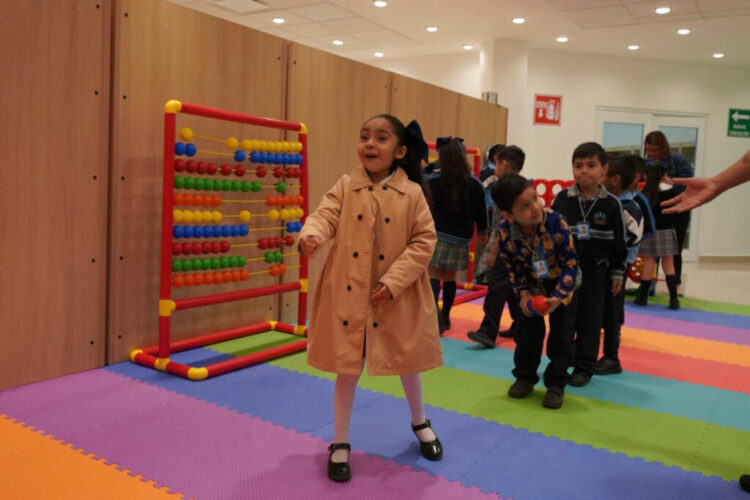 Niños y jóvenes disfrutan Pascua en la Infoteca