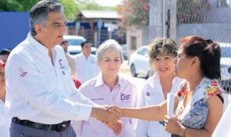 “Aquí estamos para ayudarlos”Américo y María llevan apoyos a familias de Reynosa