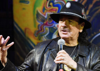 Carlos Santana previo a dar un concierto Es hospitalizado de emergencia