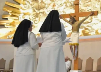 Después de 35 años, Hermanas Oblatas se despiden de N. Laredo