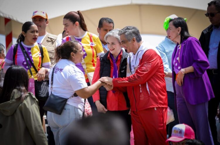 AMÉRICO Y MARÍA DE VILLARREAL Conviven con miles de familias en DIFzania