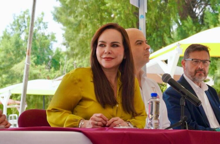 Cuestiona Carmen Lilia cobros en Puente Colombia y carretera La Gloria-Colombia