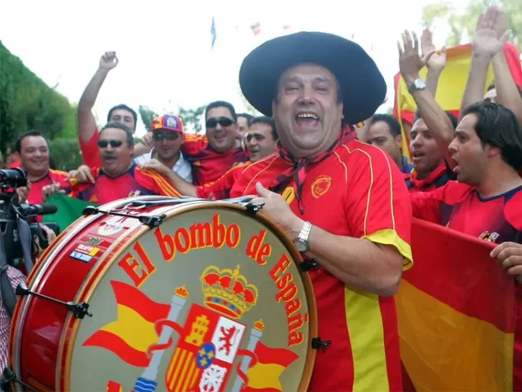 Muere Manolo ‘El del Bombo’, ícono de la afición española de fútbol