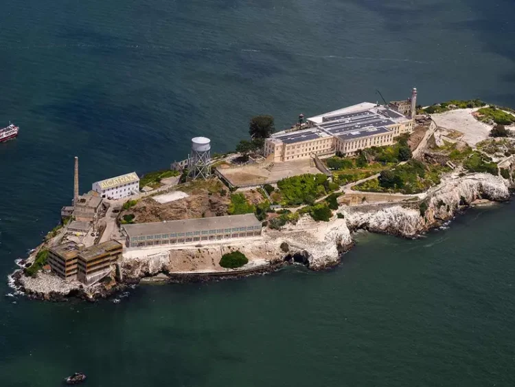 Trump ordena reabrir Alcatraz para criminales peligrosos