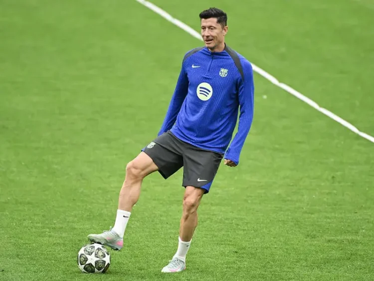 Lewandowski regresa a la acción y estará disponible ante el Inter en semifinales de Champions