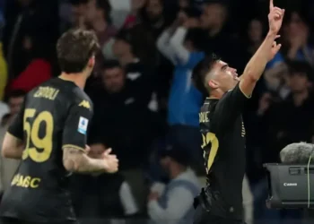 Gol de Johan Vásquez sacude la Serie A y pone en jaque al Nápoles