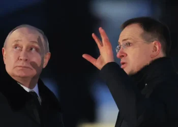 Delegación rusa, sin Putin, llega a Estambul para negociar con Ucrania