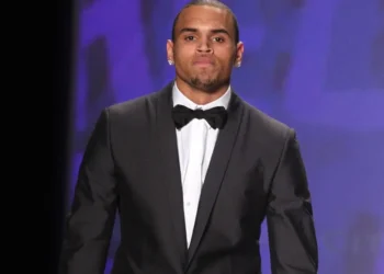 Chris Brown es arrestado en Reino Unido por agresión en 2023