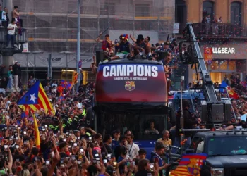Barcelona desata la locura en las calles catalanas por el título de LaLiga